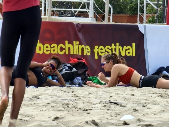 Partito Il Beachline Festival Campi Da Volley Sulla Spiaggia Dal