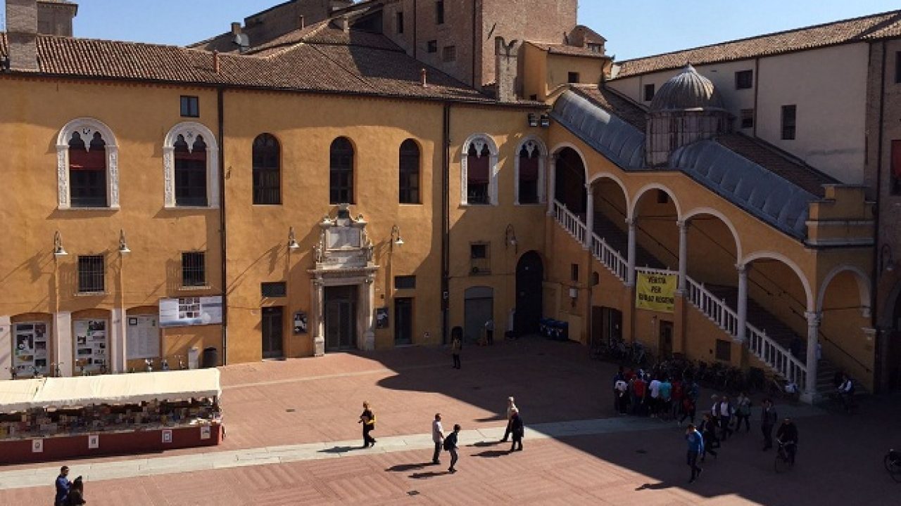 Ferrara sotto le Stelle 2019', le regole per la vendita di bevande per  asporto